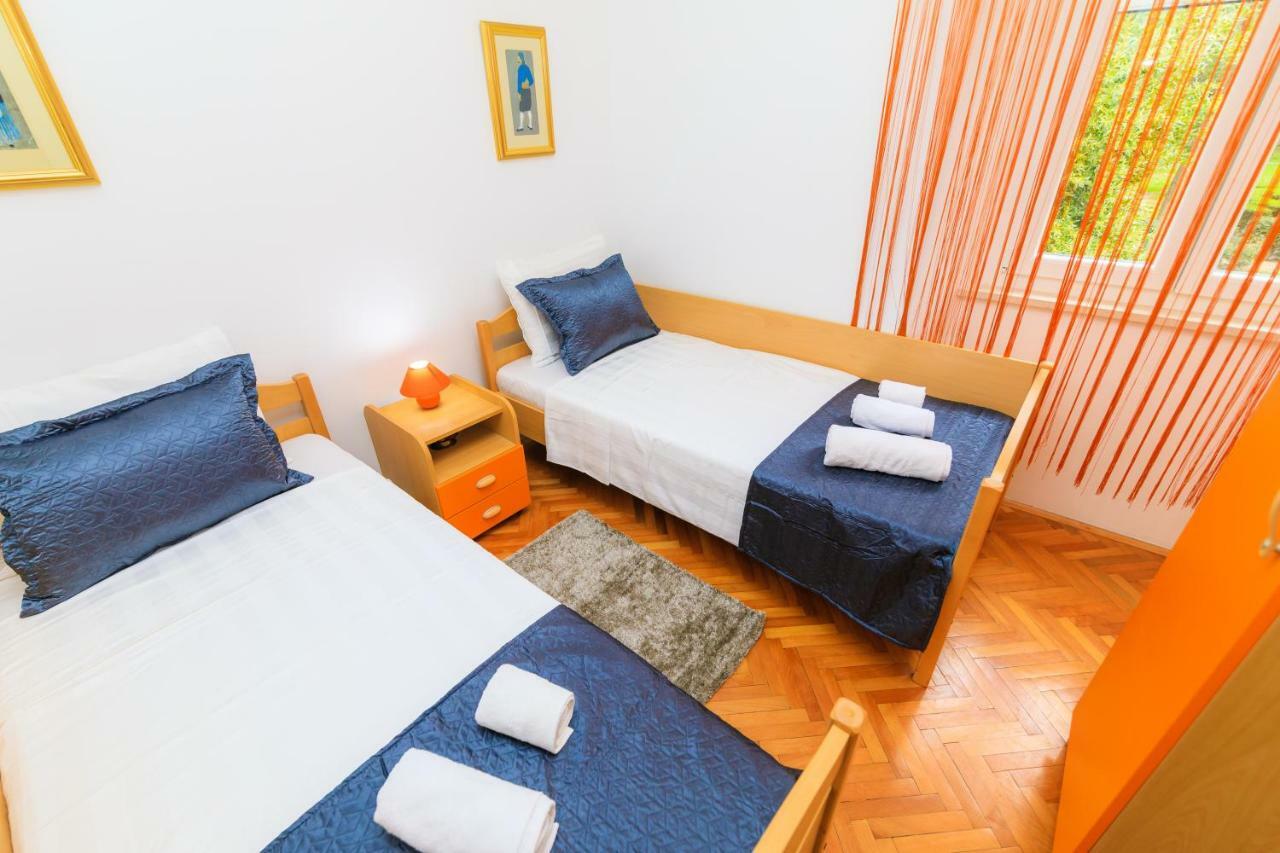 Holiday Home Obrov คาชเตลา ภายนอก รูปภาพ