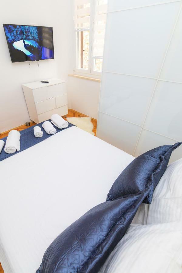 Holiday Home Obrov คาชเตลา ภายนอก รูปภาพ