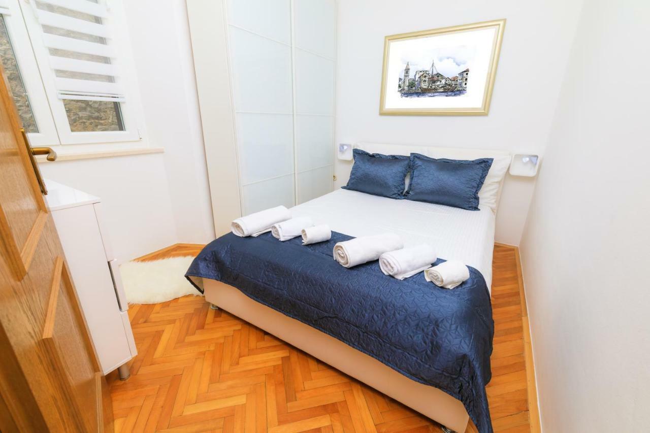 Holiday Home Obrov คาชเตลา ภายนอก รูปภาพ